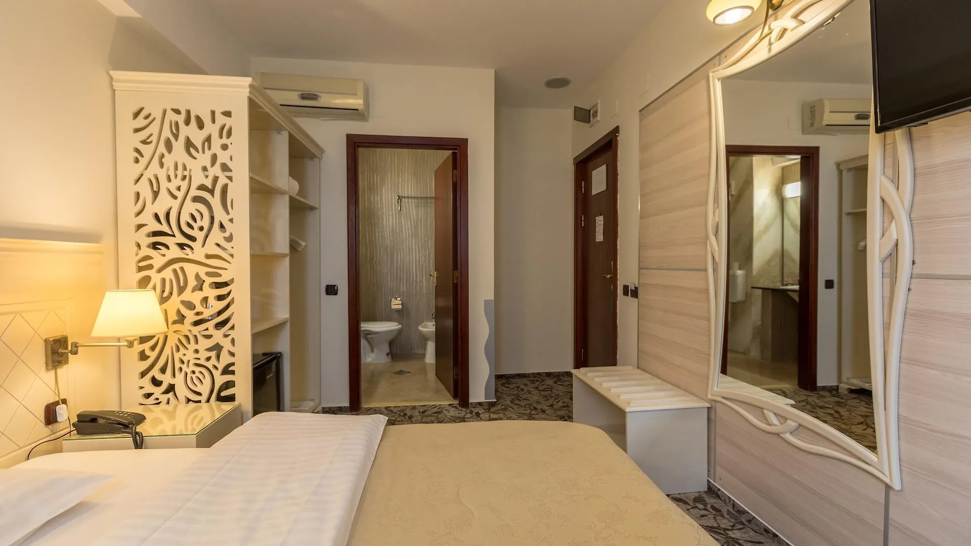 Homestay Casa Siqua Apartment Bucharest
