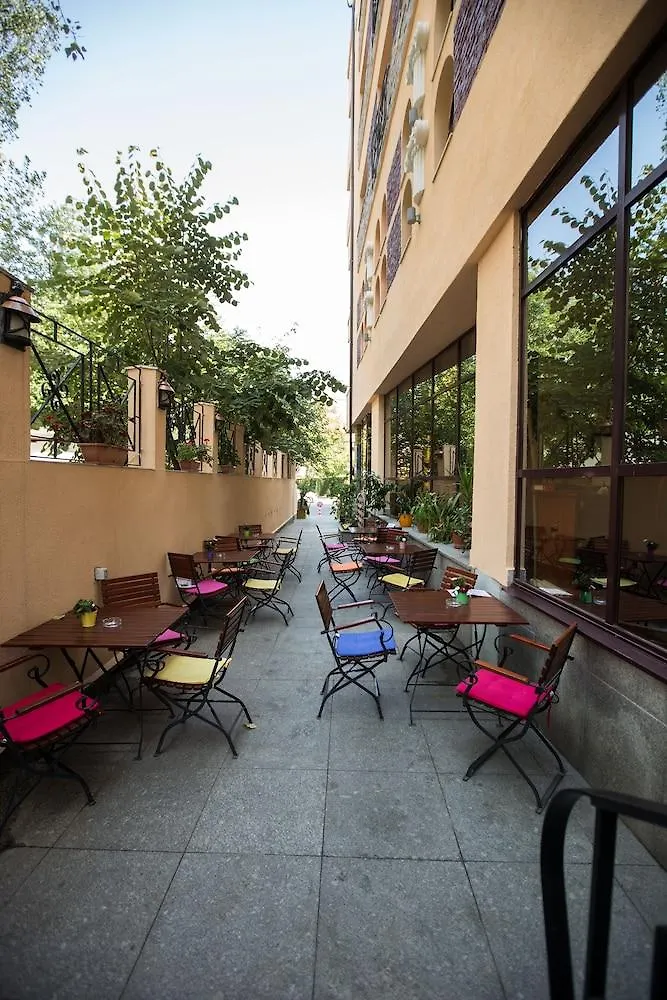 Casa Siqua Apartment Bucharest Homestay
