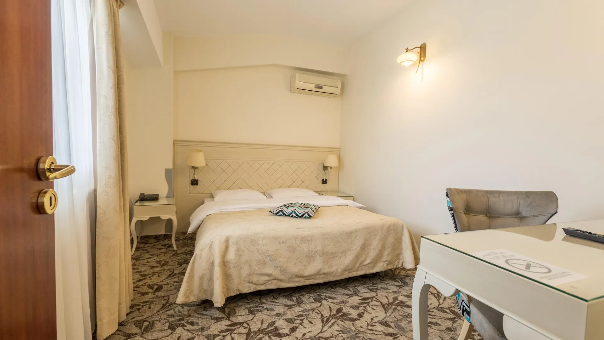 Casa Siqua Apartment Bucharest Homestay